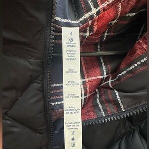 Lululemon size 4 never worn reversible